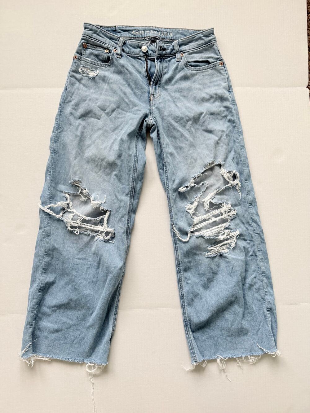 AE Jeans Distressed Raw Hem Low-Rise Wide Leg Stretch Women's 00 Short
